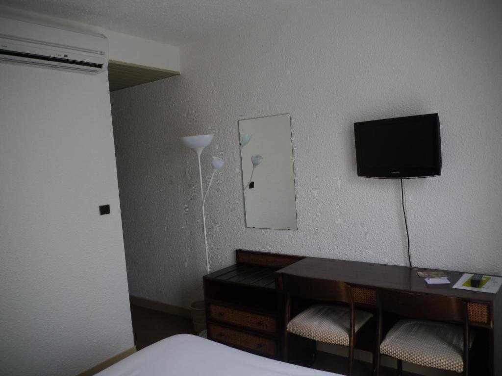 Hotel Le Barry, Toulouse Nord Gratentour Δωμάτιο φωτογραφία